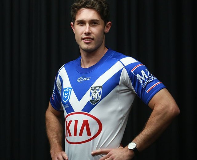 Los Bulldogs de Canterbury-Bankstown revelan la camiseta de casa Classic Sports de 2019