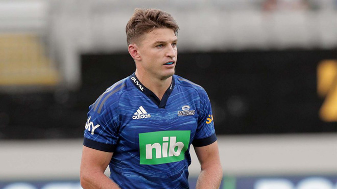 La soberbia asistencia de Beauden Barrett le da la victoria a los Blues sobre Waratah